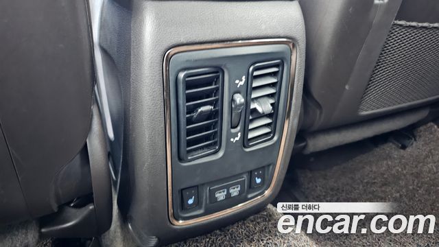 Jeep Grand Cherokee 3.0 Diesel Overland Summit WK2 2014 — фото 18