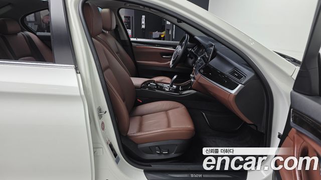 BMW 5 Series (F10) 528i 2012 — фото 11