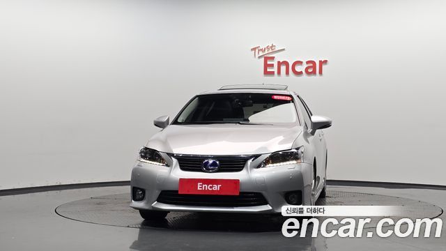Lexus CT200h 1.8 Compact Luxury ZWA10 2011 — фото 3