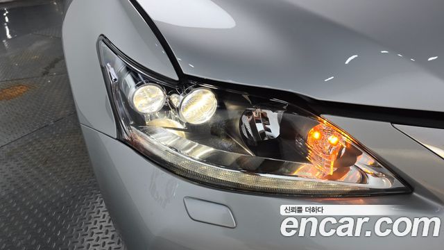 Lexus CT200h 1.8 Compact Luxury ZWA10 2011 — фото 22
