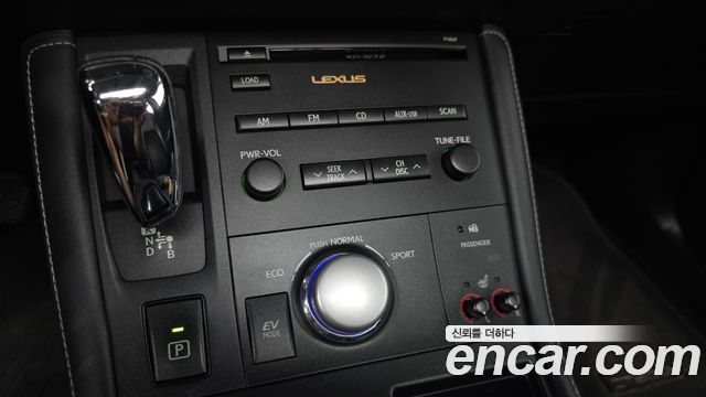 Lexus CT200h 1.8 Compact Luxury ZWA10 2011 — фото 31