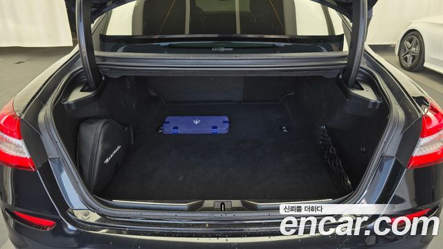 Maserati Quattroporte S Q4 3.0 V6 2014 — фото 20