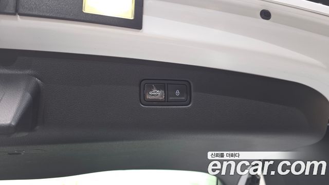 Genesis GV70 3.5T Gasoline AWD 2022 — фото 35