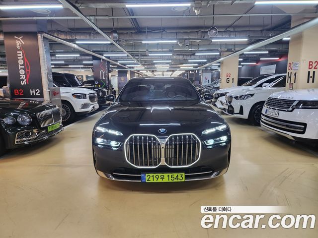 BMW 7 Series (G70) 750e xDrive Design Pure Excellence 2024 — фото 2