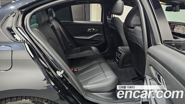 BMW 3 Series (G20) 320i M Sport 2025 — фото 12