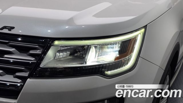 Ford Explorer 2.3 Limited 4WD 5th 2018 — фото 28
