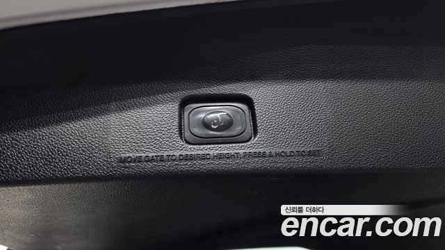 Ford Explorer 2.3 Limited 4WD 5th 2018 — фото 41