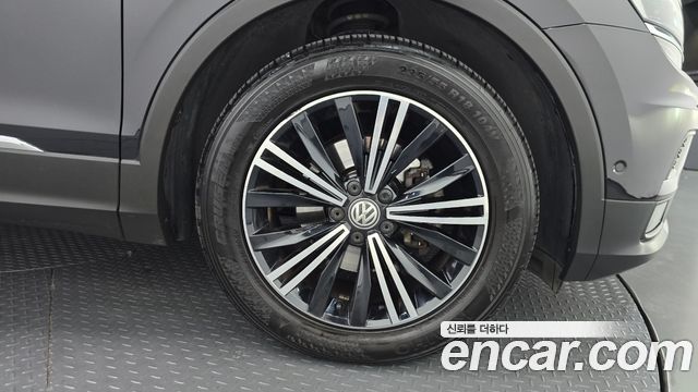 Volkswagen Tiguan (II) 2.0 TDI Prestige 2020 — фото 21