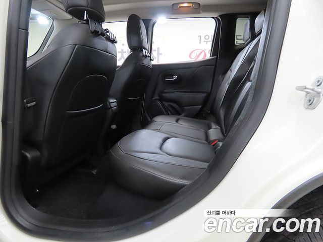 Jeep Renegade 2.4 Limited 2020 — фото 6