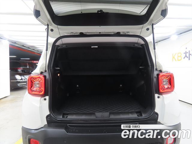 Jeep Renegade 2.4 Limited 2020 — фото 22