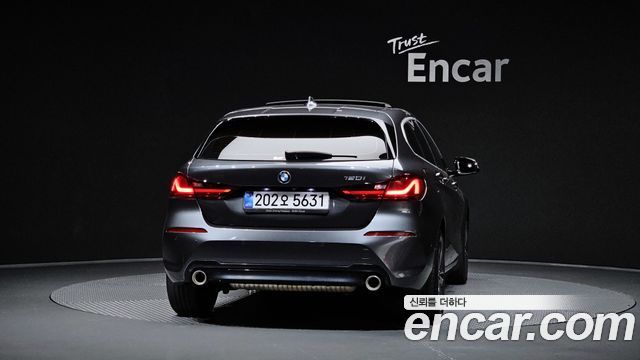 BMW 1 Series (F40) 120i Sports 2021 — фото 4