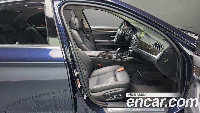 BMW 5 Series (F10) 528i Luxury Plus 2016 — фото 11