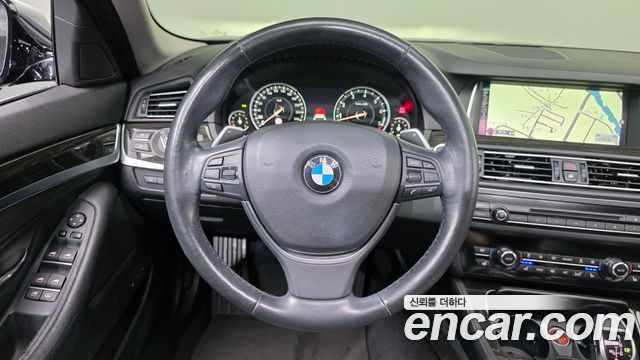 BMW 5 Series (F10) 528i Luxury Plus 2016 — фото 13
