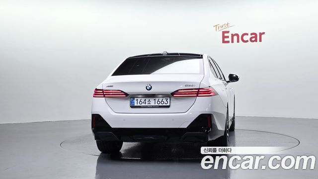 BMW 5 Series (G60) 530i xDrive M Sport 2025 — фото 4