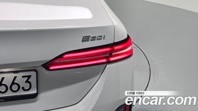 BMW 5 Series (G60) 530i xDrive M Sport 2025 — фото 23