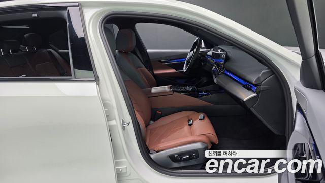 BMW 5 Series (G60) 530i xDrive M Sport 2025 — фото 26