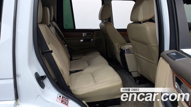 Land Rover Discovery 4 3.0 SDV6 SE 2013 — фото 12