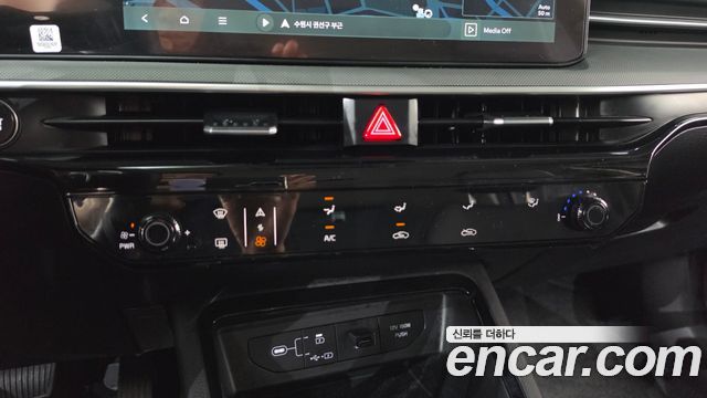 Kia K5 (III) 2.0 Prestige 2024 — фото 38
