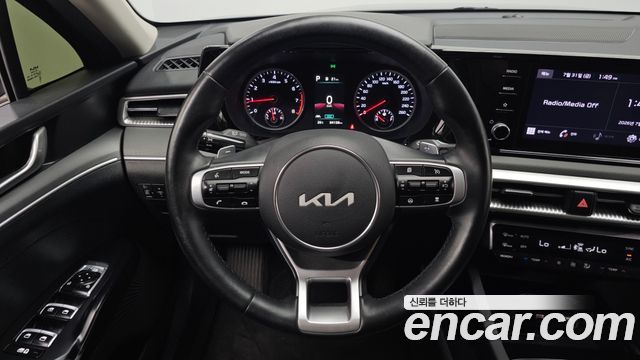 Kia K5 (III) 2.0 Prestige 2022 — фото 13