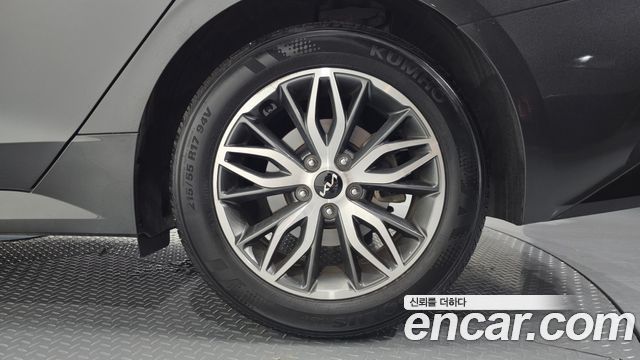 Kia K5 (III) 2.0 Prestige 2022 — фото 21