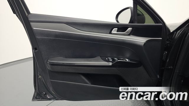Kia K5 (III) 2.0 Prestige 2022 — фото 24