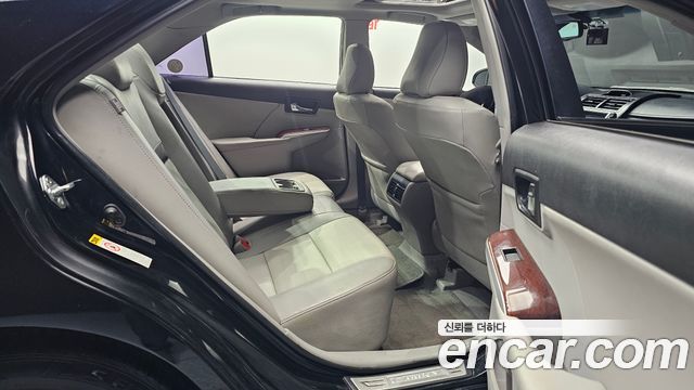 Toyota Camry 2.5 XLE 2012 — фото 11