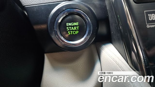 Toyota Camry 2.5 XLE 2012 — фото 17