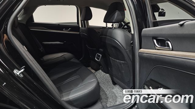 Kia K5 (III) 2.0 Noblesse 2023 — фото 15