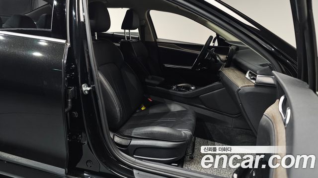 Kia K5 (III) 2.0 Noblesse 2023 — фото 16