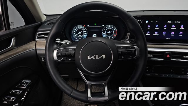 Kia K5 (III) 2.0 Noblesse 2023 — фото 17