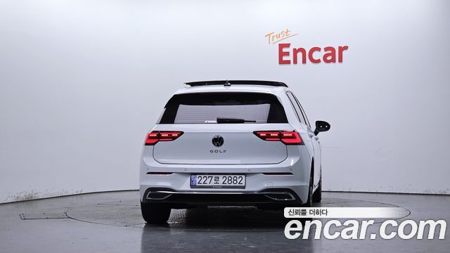 Volkswagen Golf (VIII) 2.0 TDI Prestige 2023 — фото 4