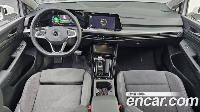Volkswagen Golf (VIII) 2.0 TDI Prestige 2023 — фото 7