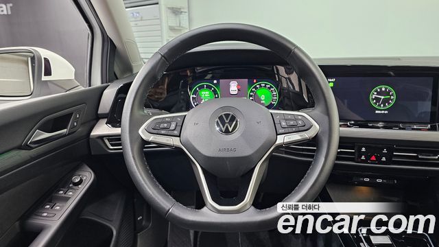 Volkswagen Golf (VIII) 2.0 TDI Prestige 2023 — фото 13