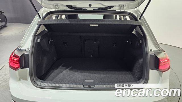 Volkswagen Golf (VIII) 2.0 TDI Prestige 2023 — фото 20