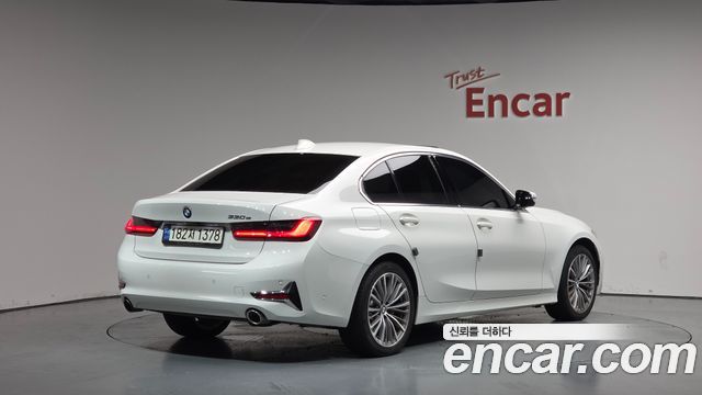 BMW 3 Series (G20) 330e Luxury 2021 — фото 2