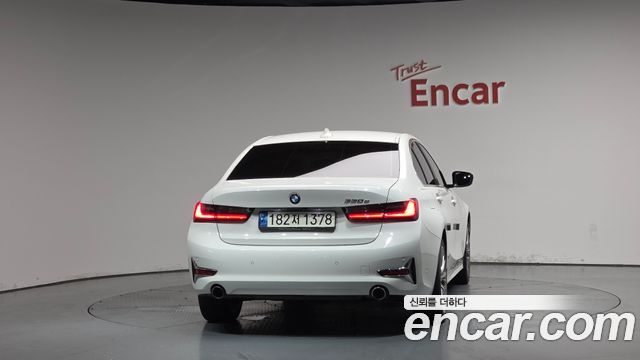 BMW 3 Series (G20) 330e Luxury 2021 — фото 4