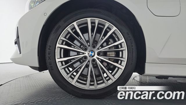 BMW 3 Series (G20) 330e Luxury 2021 — фото 5