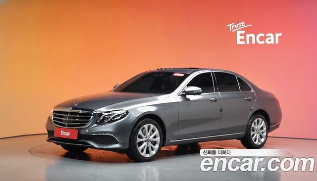 Mercedes-Benz E-Class (W213) E300 4MATIC Exclusive 2020 — фото 1
