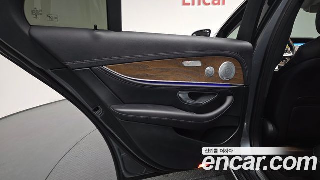 Mercedes-Benz E-Class (W213) E300 4MATIC Exclusive 2020 — фото 25