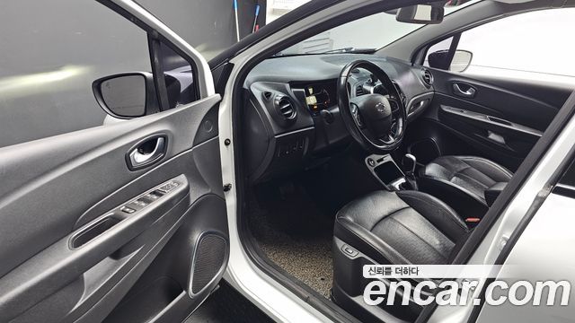 Renault Korea QM3 RE 2018 — фото 10