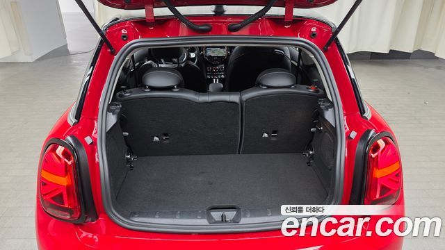 MINI Cooper S Classic Third Generation 2022 — фото 16