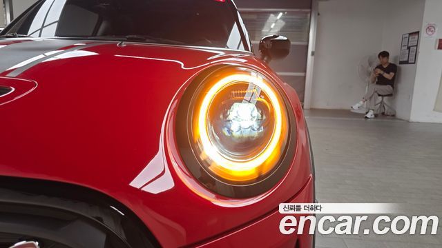 MINI Cooper S Classic Third Generation 2022 — фото 22