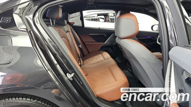 BMW 5 Series (G60) 530i xDrive M Sport 2025 — фото 12