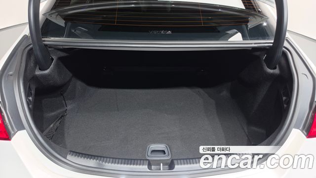 Mercedes-Benz C-Class (W206) C200 AMG Line 2025 — фото 23