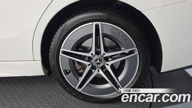 Mercedes-Benz C-Class (W206) C200 AMG Line 2025 — фото 27