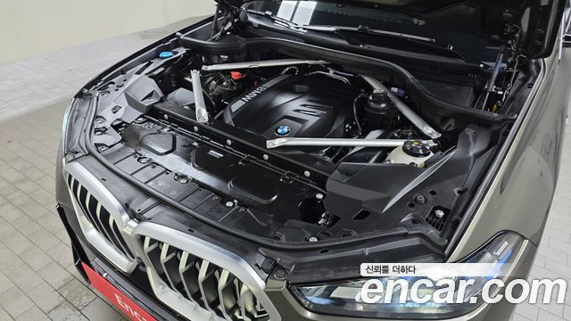 BMW X6 (G06) xDrive40i M Sport 2024 — фото 6