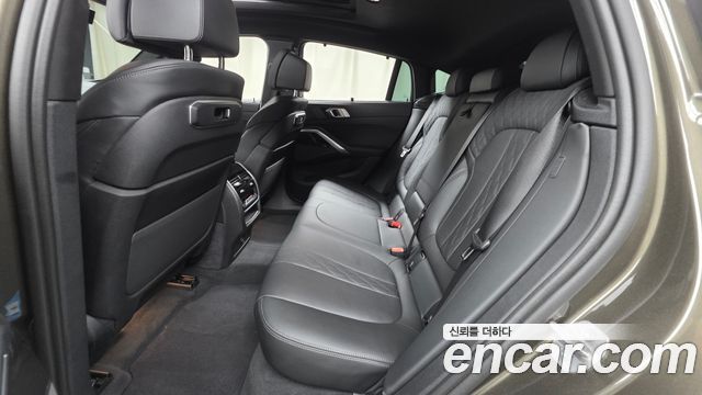 BMW X6 (G06) xDrive40i M Sport 2024 — фото 12