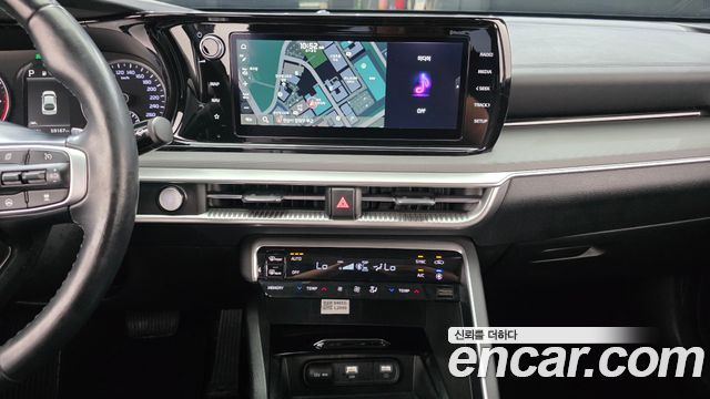 Kia K5 (III) 2.0 Prestige 2023 — фото 31