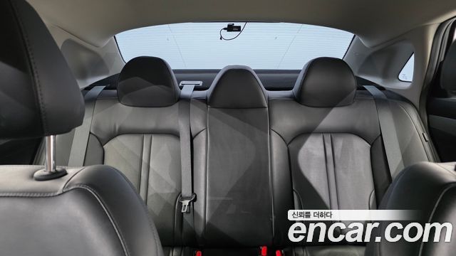 Kia K5 (III) 2.0 Prestige 2023 — фото 32