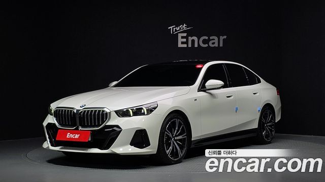 BMW 5 Series (G60) 530i xDrive M Sport 2024 — фото 1
